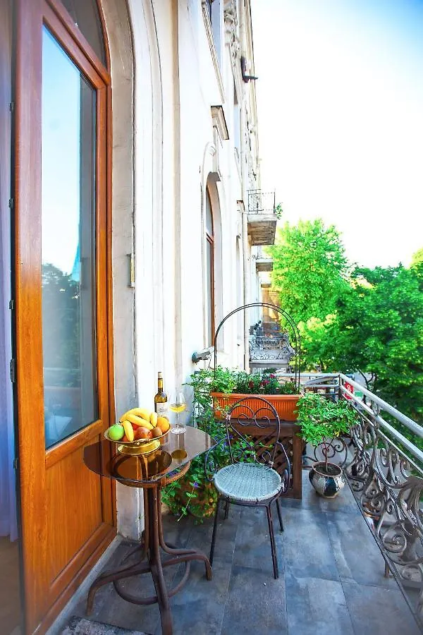 Rustaveli Hotel 3*, Tbilisi